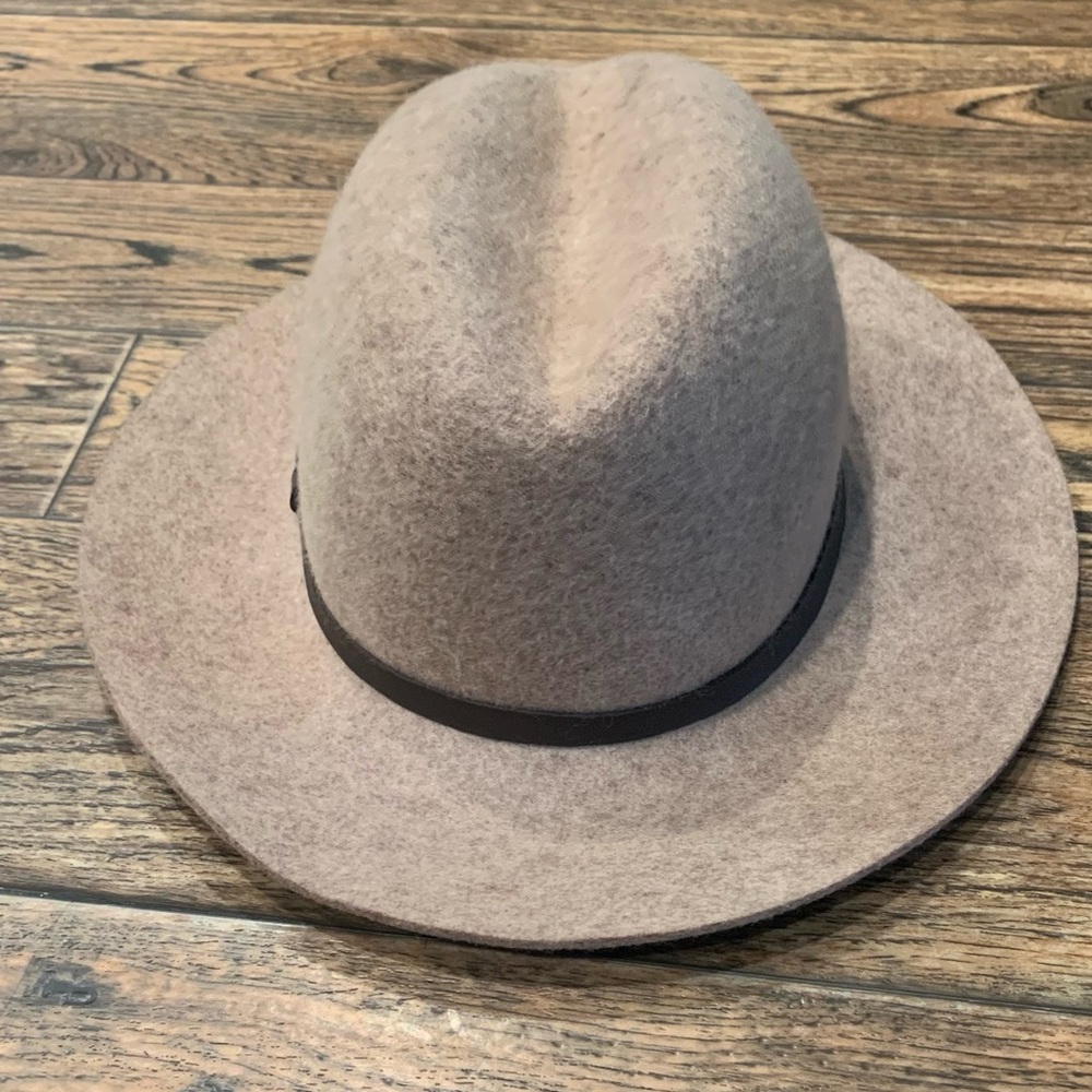 UGG Fedora with Medium Brim NWT
